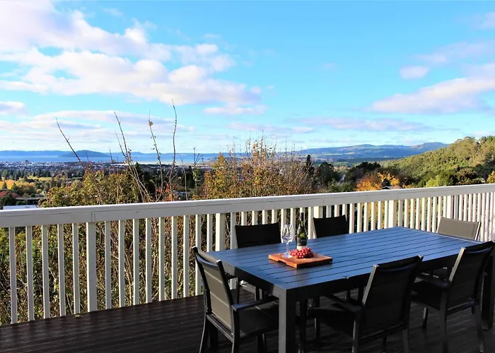Serenity Views 4* Rotorua